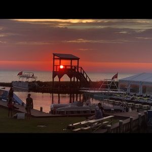 Meet your Posher, Corrisa